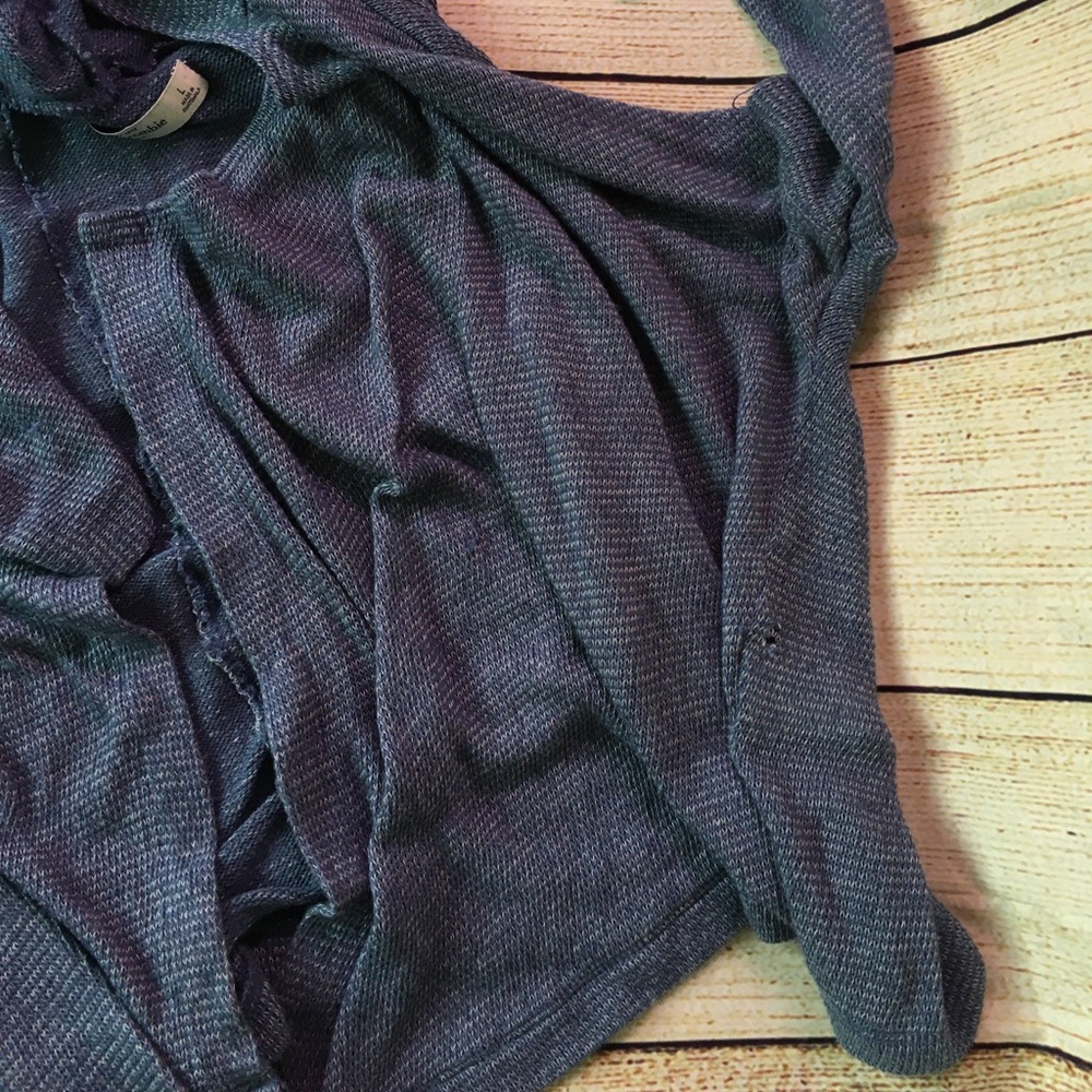 A&F Cardigan - Picture 2 of 4